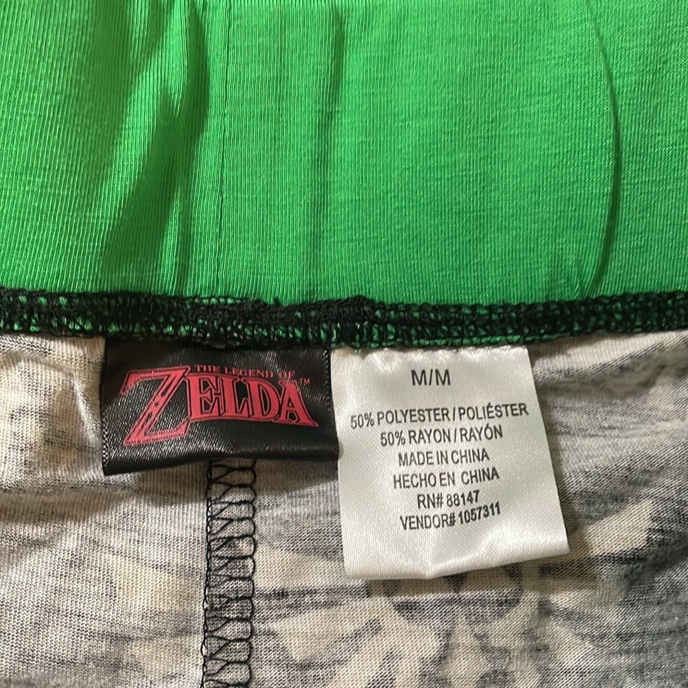 The Legend of Zelda black and green PJ short size medium - Picture 2 of 3